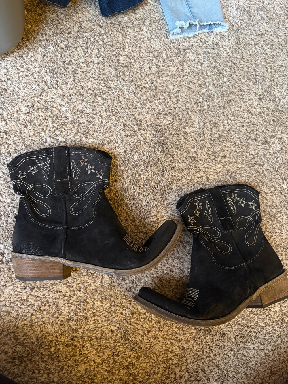 Women’s Black Suede Western Ankle Boots - Classic Cowboy Style
